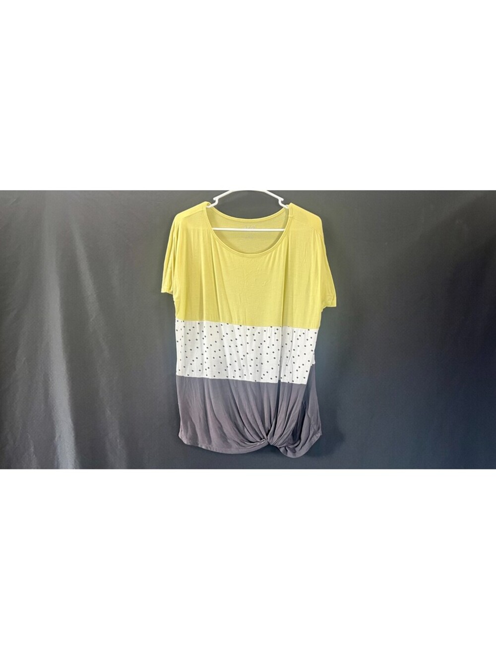 Maurices 24/7 Women M Yellow Gray Polka Dot Colorblock Knot Hem Tunic Top